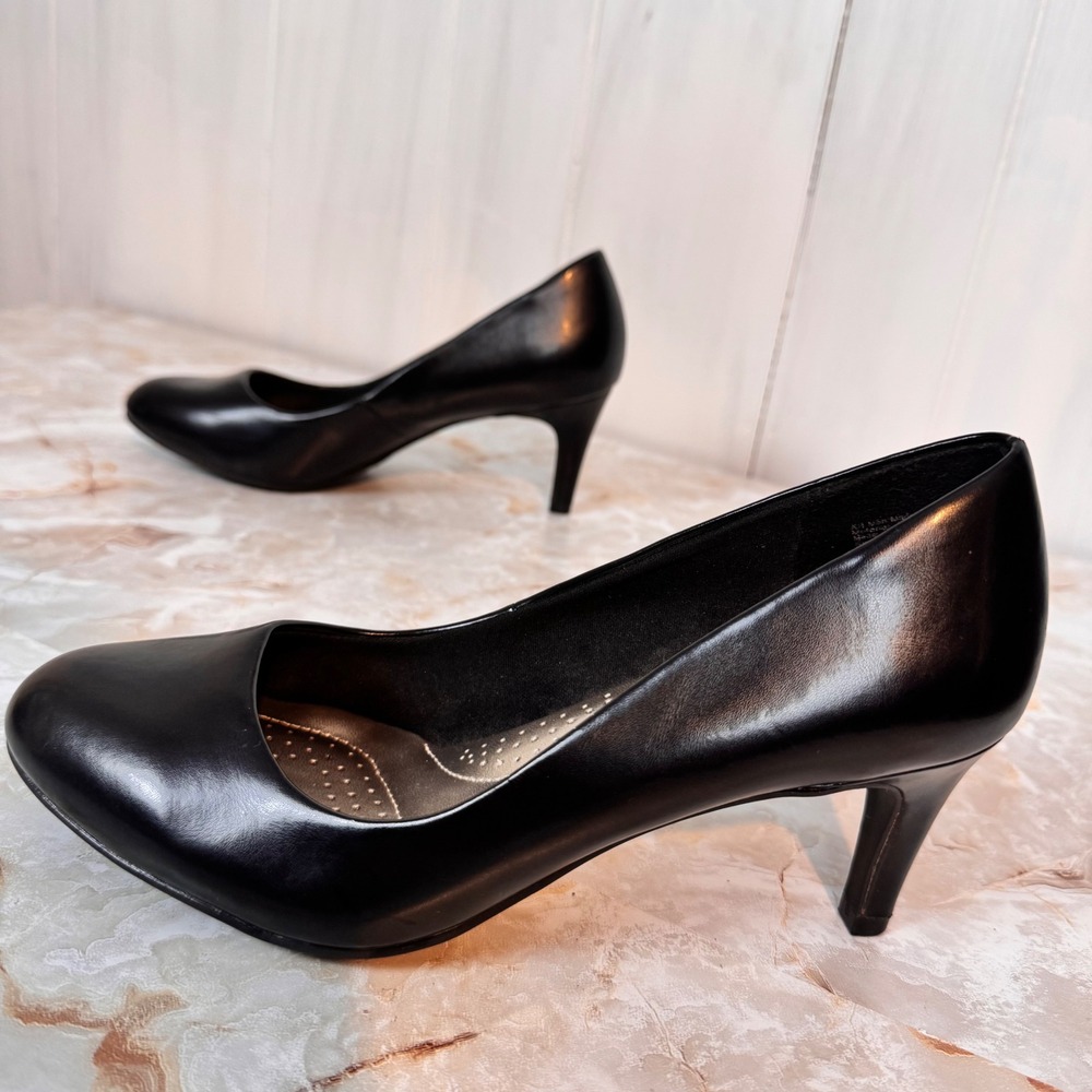 dexflex comfort Black Leather Mid Heel Pumps